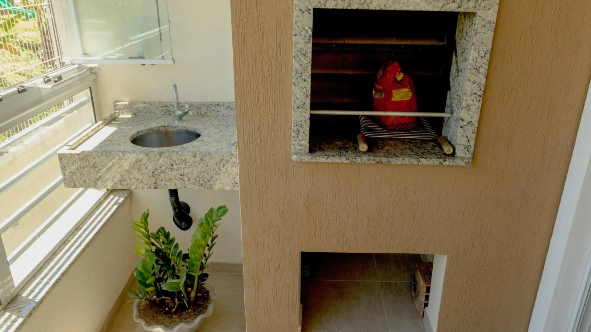 Apartamento A 200M Da Praia Ingleses, Predio Com Piscina Florianopolis